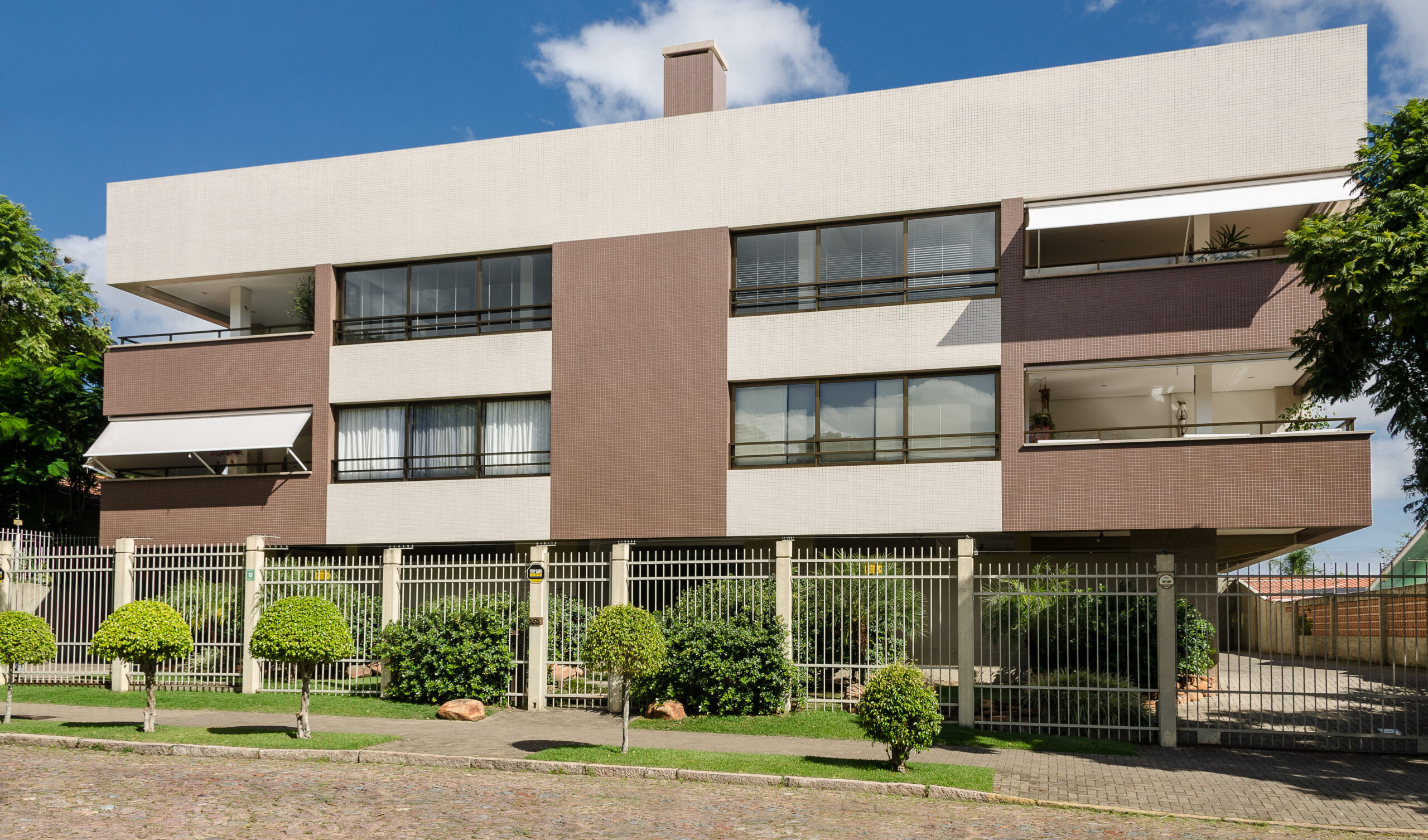 1 Fachada